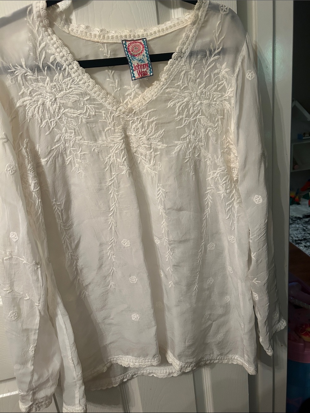 Johnny Was Cream Embroidered V-Neck Tunic Top S